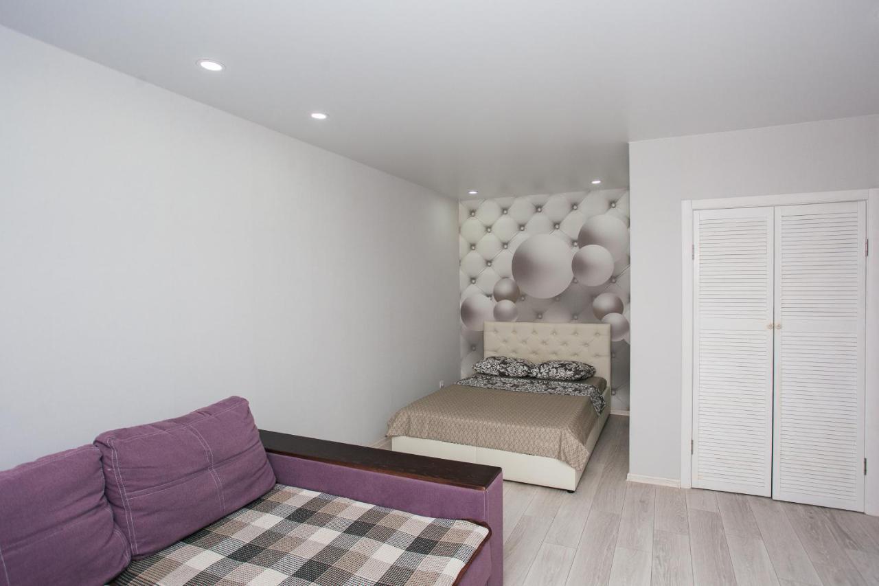 Vip Apartments Faraon Centr Sumy Eksteriør billede